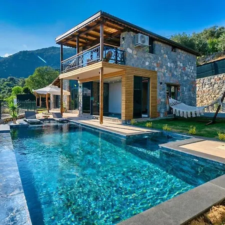 Mariana Willa Fethiye